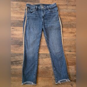 Abercrombie & Fitch Women's Harper Low Rise Ankle Side Stripe Capri Jeans 27